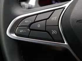 Renault Captur (2024) thumbnail 21