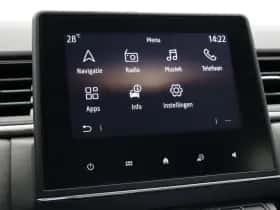 Renault Captur (2024) thumbnail 32