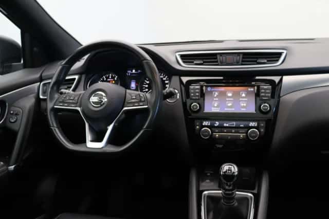 Nissan Qashqai (2018) thumbnail 5
