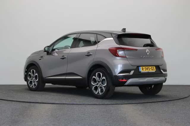 Renault Captur (2022) thumbnail 2