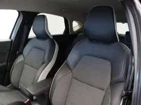 Renault Captur (2021) thumbnail 41