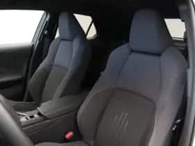 Toyota C-HR (2025) thumbnail 38