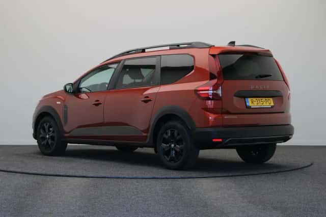 Dacia Jogger (2022) thumbnail 2