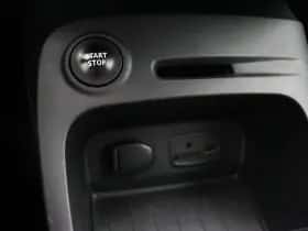 Renault Captur (2017) thumbnail 28