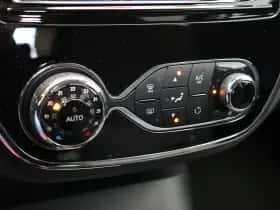 Renault Captur (2017) thumbnail 29