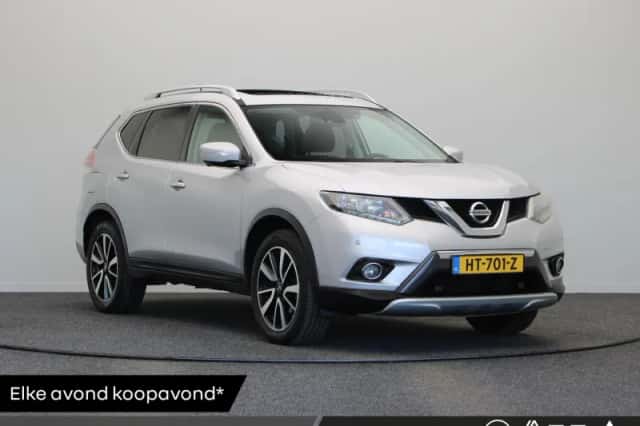 Nissan X-Trail (2016) thumbnail 1