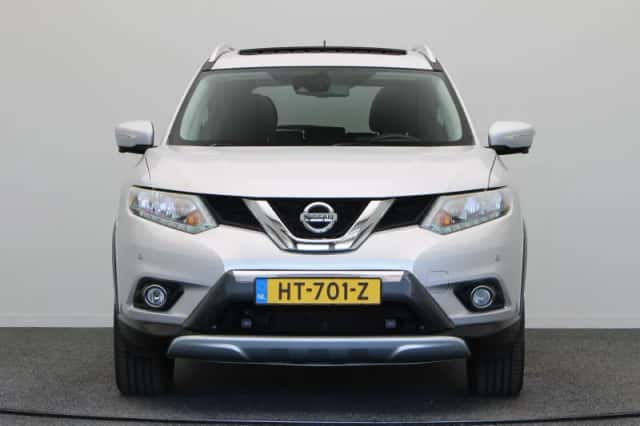 Nissan X-Trail (2016) thumbnail 6