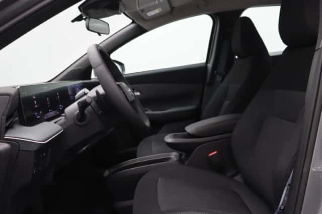 Nissan Leaf (2026) thumbnail 4