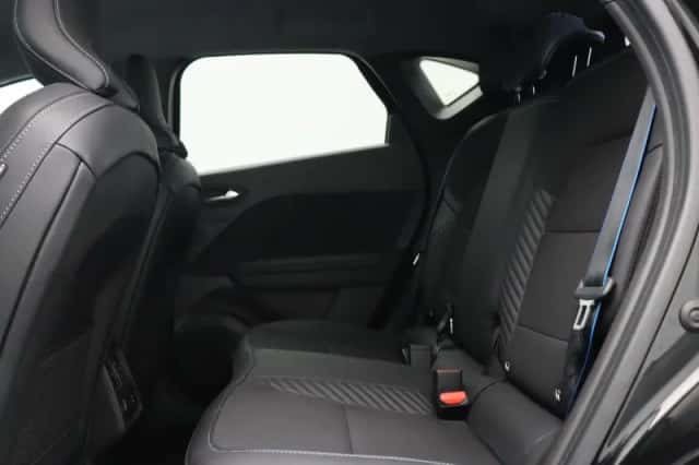 Renault Captur (2025) thumbnail 5