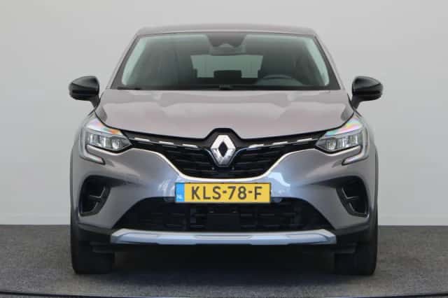 Renault Captur (2022) thumbnail 6