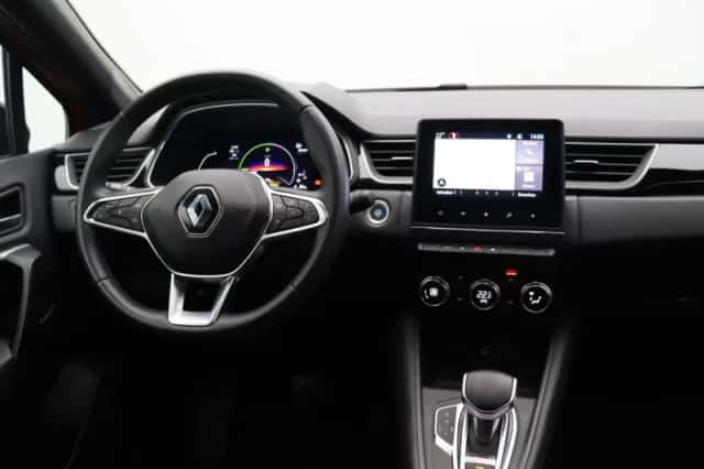 Renault Captur (2022) thumbnail 5