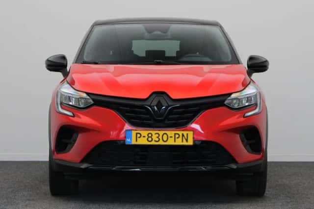 Renault Captur (2022) thumbnail 6