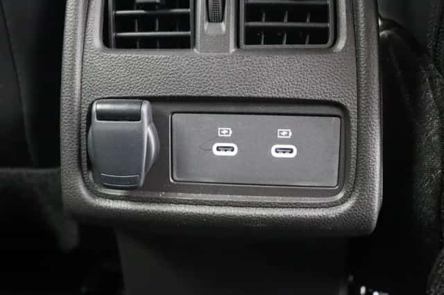 Renault Captur (2025) thumbnail 4