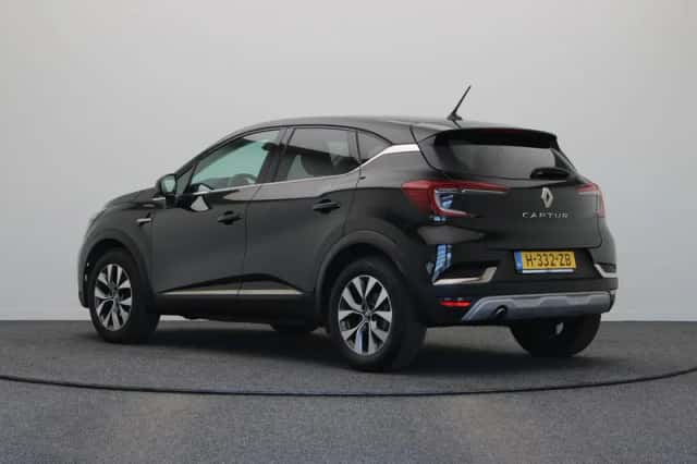 Renault Captur (2020) thumbnail 2