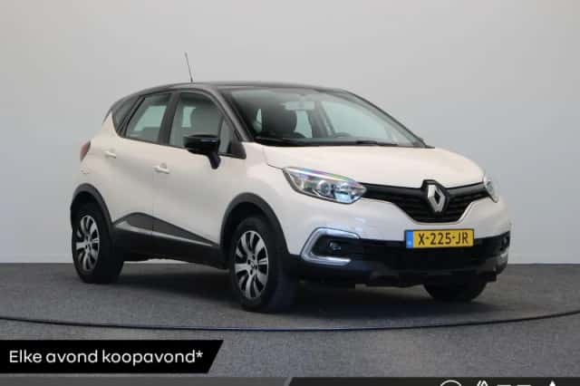 Renault Captur (2017) thumbnail 1