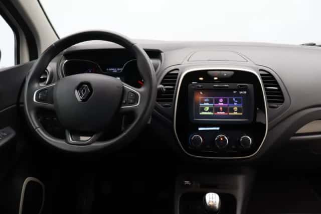 Renault Captur (2017) thumbnail 4