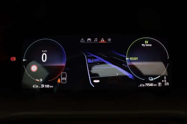 Renault Captur (2023) thumbnail 6