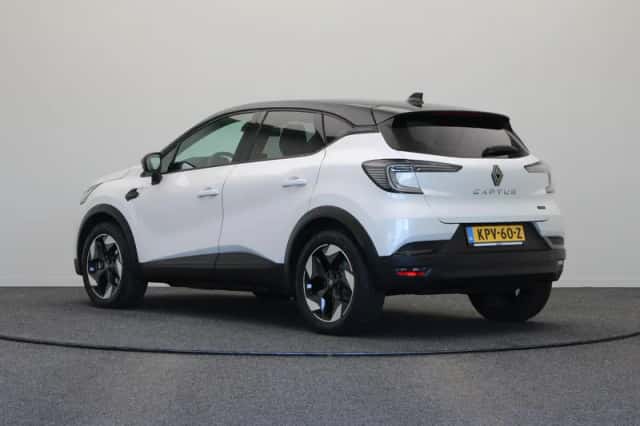 Renault Captur (2025) thumbnail 2