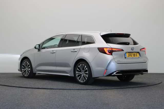 Toyota Corolla (2025) thumbnail 2