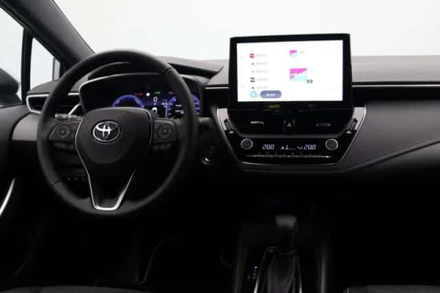 Toyota Corolla (2025) thumbnail 3