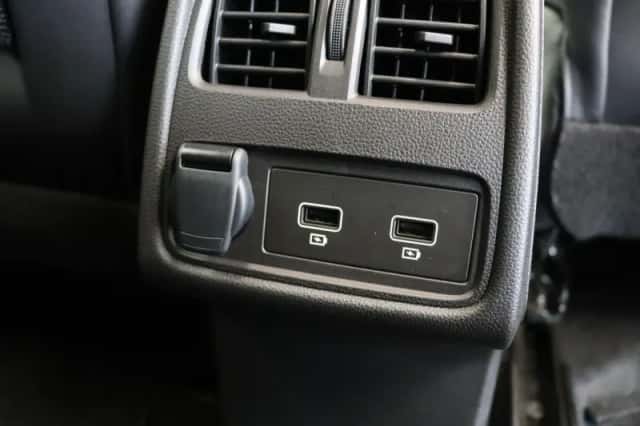 Renault Captur (2023) thumbnail 4