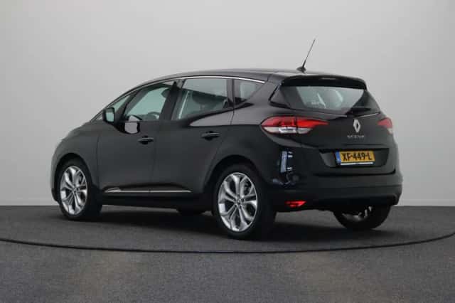 Renault Scénic (2017) thumbnail 2