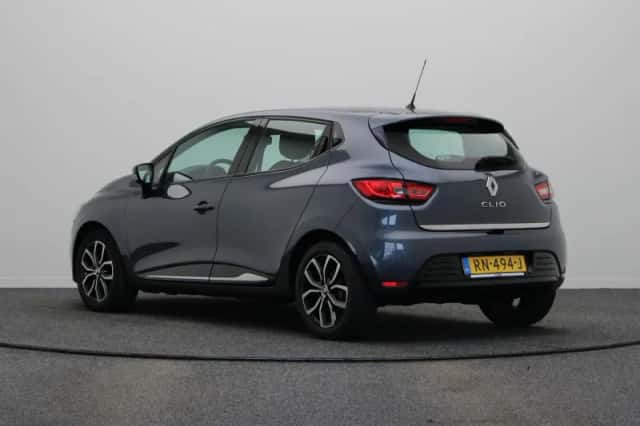 Renault Clio (2018) thumbnail 2