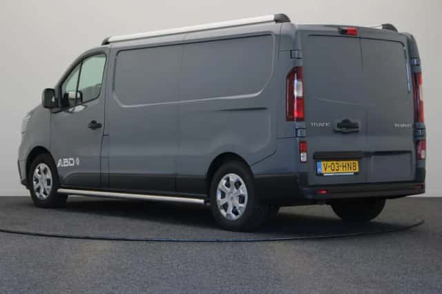 Renault Trafic (2024) thumbnail 2