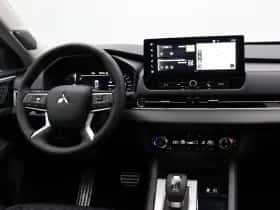 Mitsubishi Outlander (2026) thumbnail 5