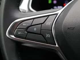 Renault Captur (2024) thumbnail 21