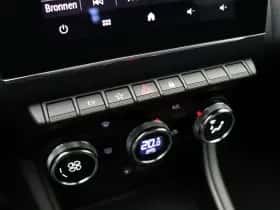 Renault Captur (2024) thumbnail 32