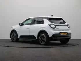 Nissan Micra (2025) thumbnail 2