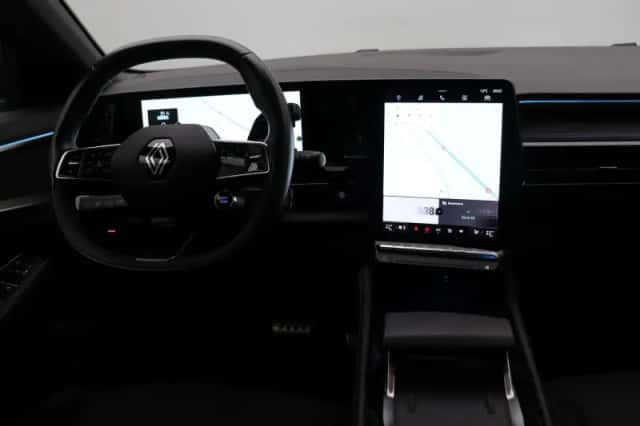Renault Austral (2024) thumbnail 5