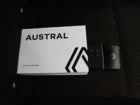 Renault Austral (2024) thumbnail 43
