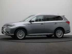 Mitsubishi Outlander (2018) thumbnail 12