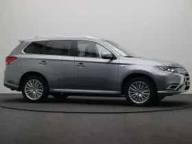 Mitsubishi Outlander (2018) thumbnail 13