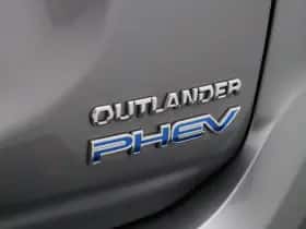 Mitsubishi Outlander (2018) thumbnail 44
