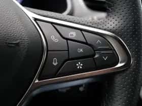 Renault Captur (2024) thumbnail 17
