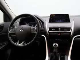Mitsubishi Eclipse Cross (2019) thumbnail 4