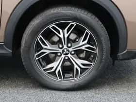 Mitsubishi Eclipse Cross (2019) thumbnail 39