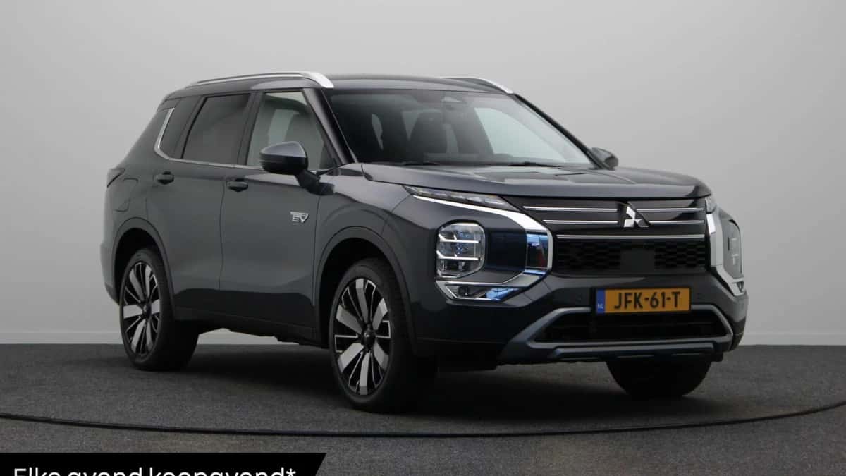 Mitsubishi Outlander (2025) — foto 1