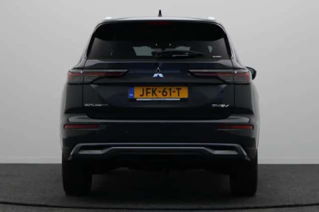 Mitsubishi Outlander (2025) thumbnail 5