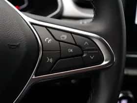 Renault Captur (2023) thumbnail 22