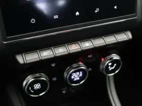 Renault Captur (2023) thumbnail 30