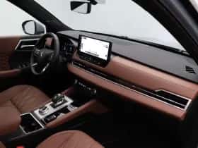 Mitsubishi Outlander (2025) thumbnail 5