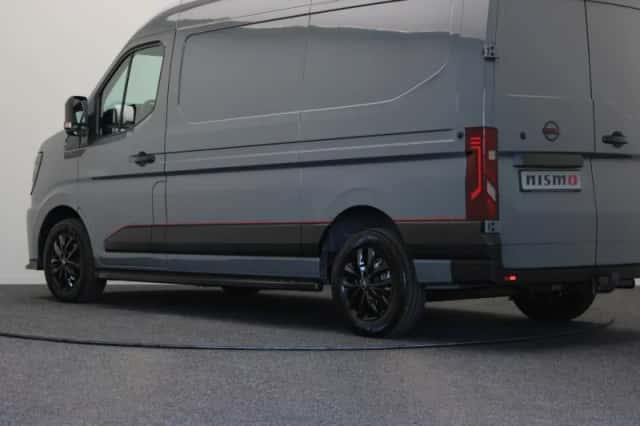 Nissan Interstar (2026) thumbnail 2