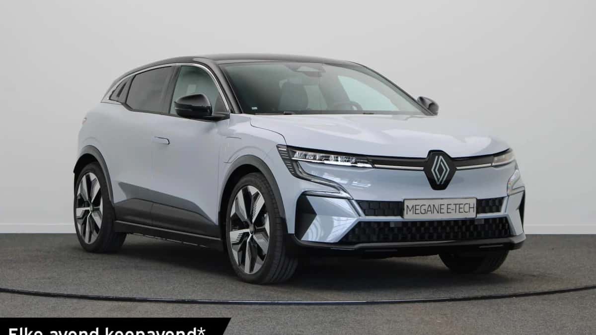 Renault Mégane E-Tech (2023) — foto 1
