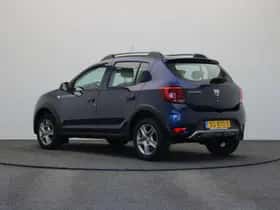 Dacia Sandero Stepway (2018) thumbnail 2