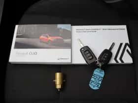 Renault Clio (2022) thumbnail 35