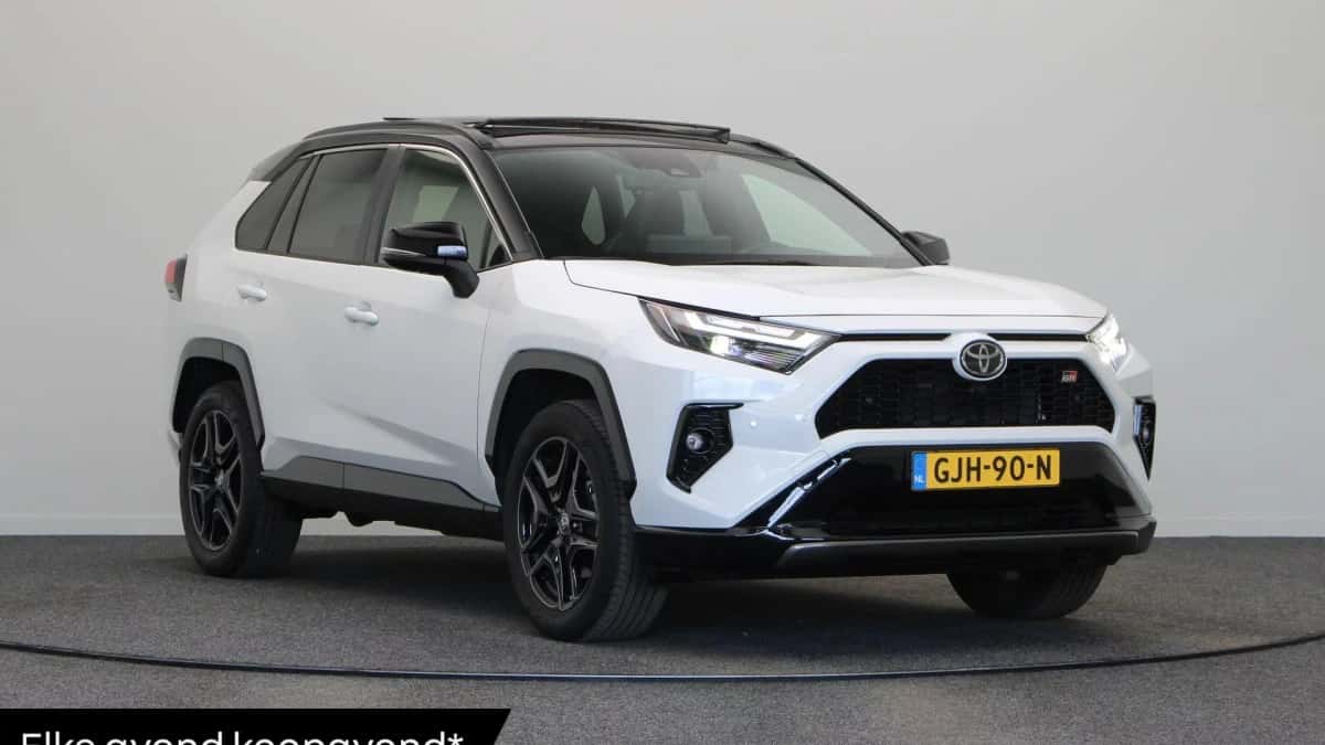 Toyota RAV4 (2024) — foto 1